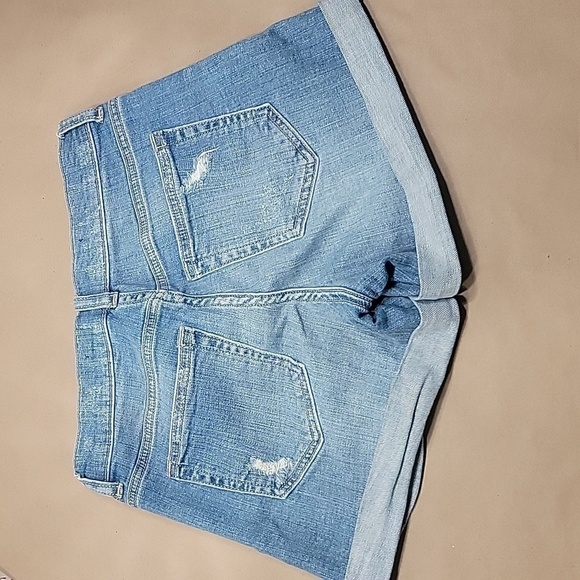 Harper, Size 27, Distressed, Denim Cuffed Shorts, Medium Wash. EUC - Picture 7 of 7